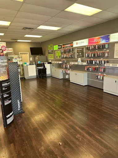 Inside the Wireless Inc phone store on Victory Drive, Columbus, GA — phones, cases and accessories